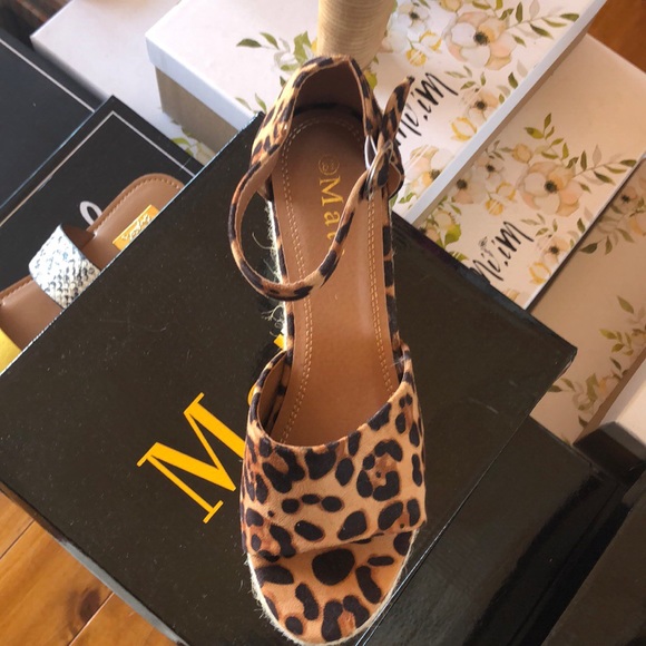 Avery Leopard Open Toe Wedge Sandal SZ 8.5 - Picture 2 of 3